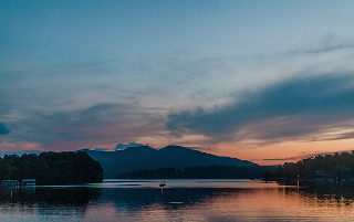 Sunset on Lake Lanier in Gainesville, Georgia – Gainesville, cheap car insurance in Georgia